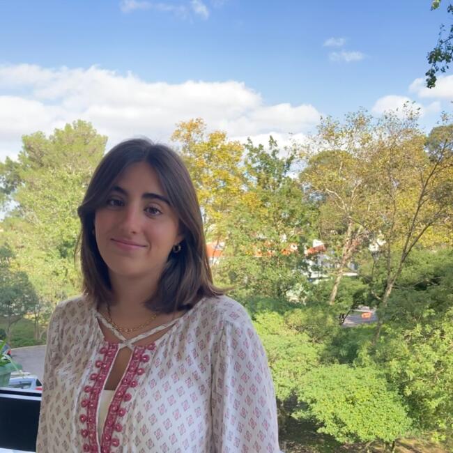 Babysitter em Carcavelos: Mariana