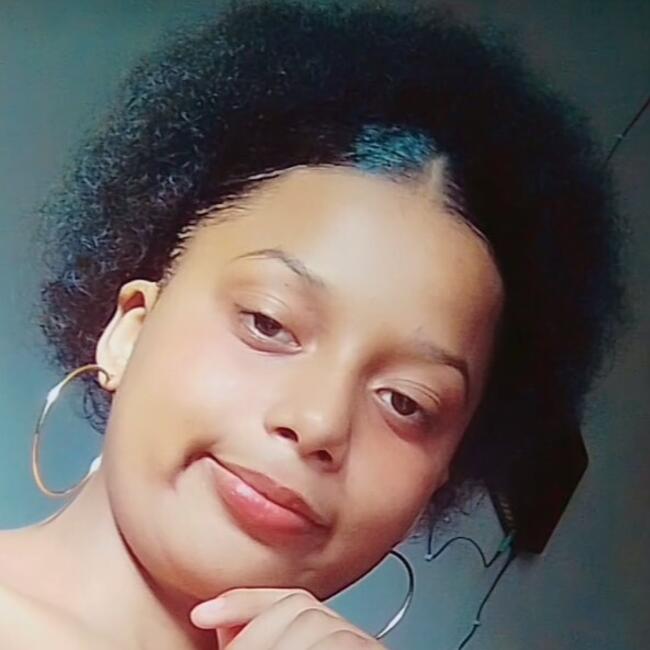 Babysitter in Cotia: Thayane