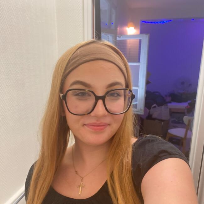 Babysitter in La Bouchardière: Mathilde