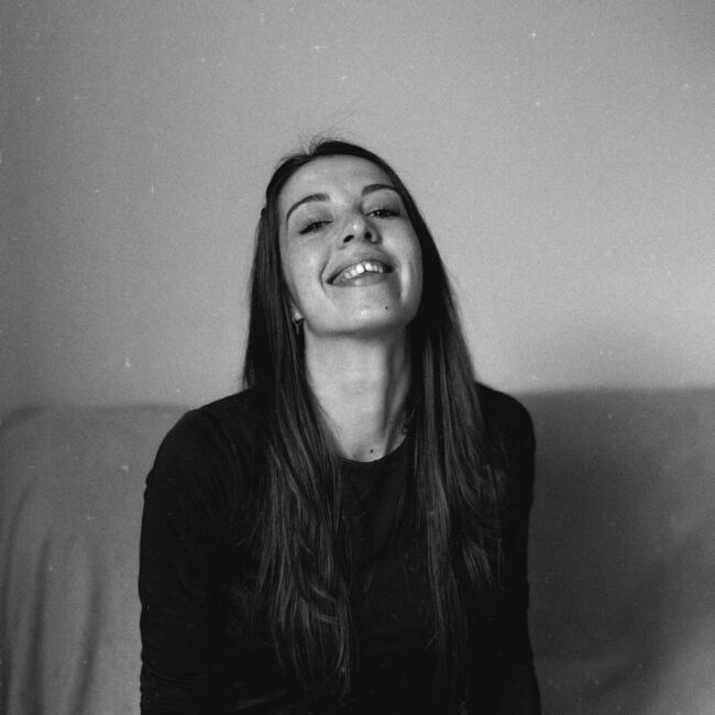 Babysitter in Le Sequestre: Kassandra