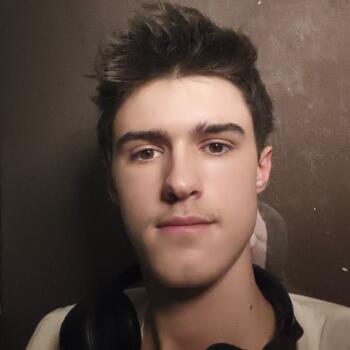 Babysitter in Six-Fours-les-Plages: Thomas