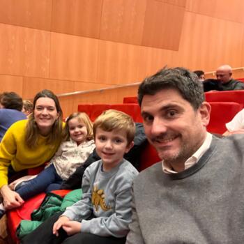 Trabajo de cuidador(a) en Pamplona: trabajo de canguro Isabel