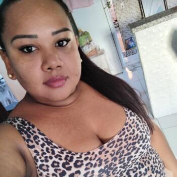 Babá em Várzea Grande: Larissa