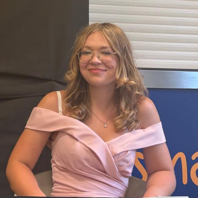 Babysitter in Ochten: Nadia