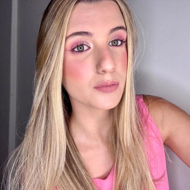 Babysitter in Uberlândia: Giovanna