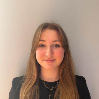 Babysitter in Valenciennes: Emma