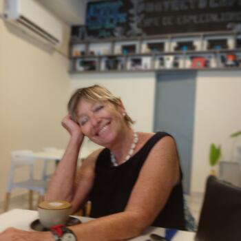 Babysitter in Buenos Aires: LAURA OLGA