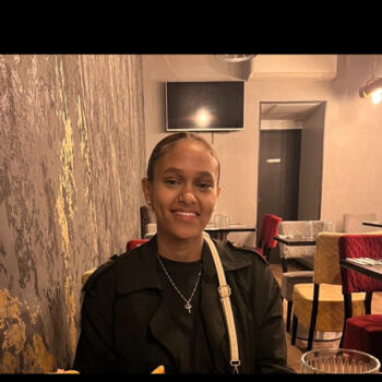 Babysitter in Le Mée-sur-Seine: Bana