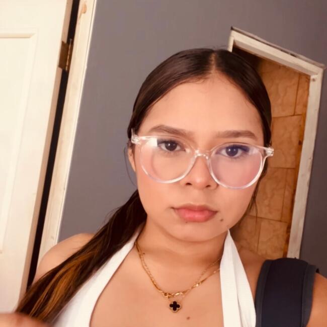 Babysitter in Panama City: Sheila