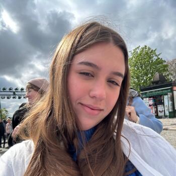 Babá em Blumenau: Monique Krause Gomes