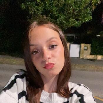 Babysitter in Pau: Laura