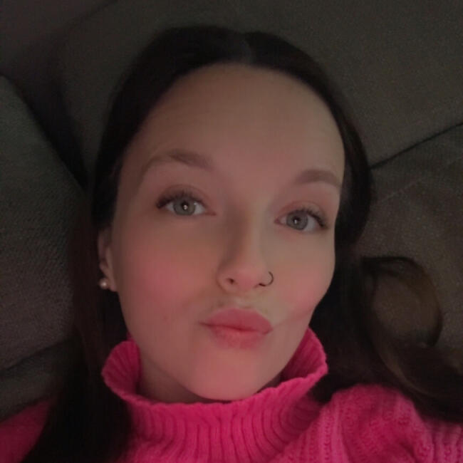 Babysitter Job in Nazareth: Laura