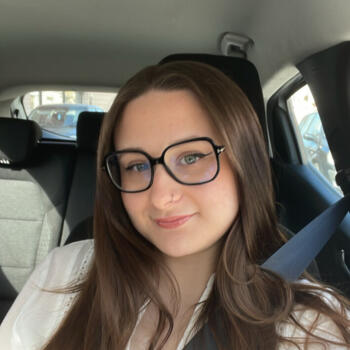 Babysitter in Reims: Lyna