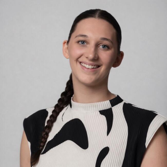 Babysitter in Grenade: Justine