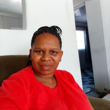 Babysitter in Cape Town: Yvonne