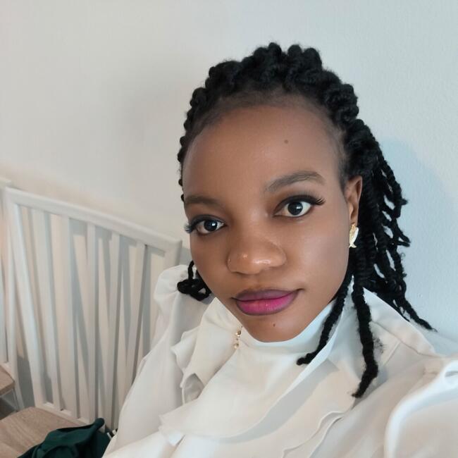 Babysitter in Abu Dhabi: Cynthia