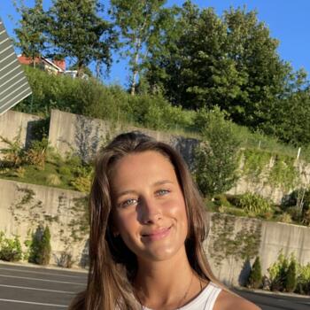 Babysitter in Greystones: Chloe