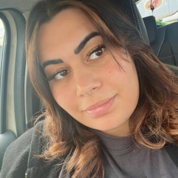 Babysitter Fillinges: Ines