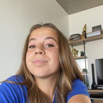 Babysitter in Poitiers: Ninon