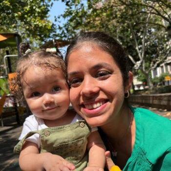 Nanny in Valencia: MARIA KARLA