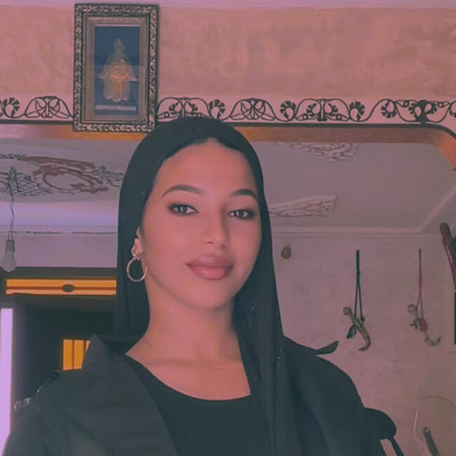 Babysitter in Saint-Ouen: Niama