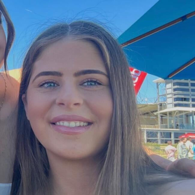 Babysitter in Melbourne: Ava
