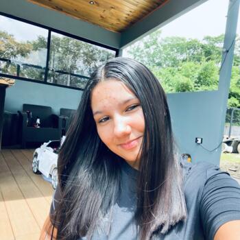 Babysitter in Alajuela: Kristel