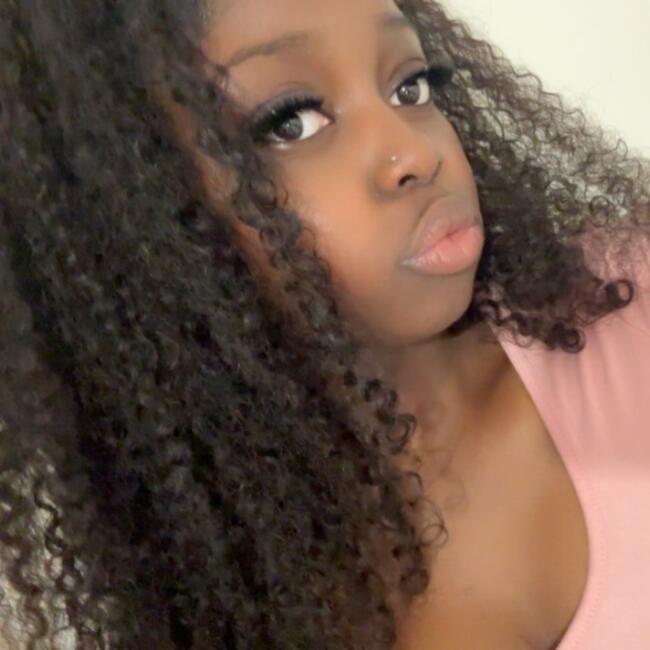 Babysitter in Ozoir-la-Ferrière: Erika