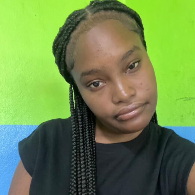 Babysitter in Clarendon Gardens: Alisha
