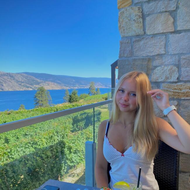 Babysitter in Port Moody: Victoria