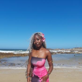 Babysitter Port Elizabeth: Trina