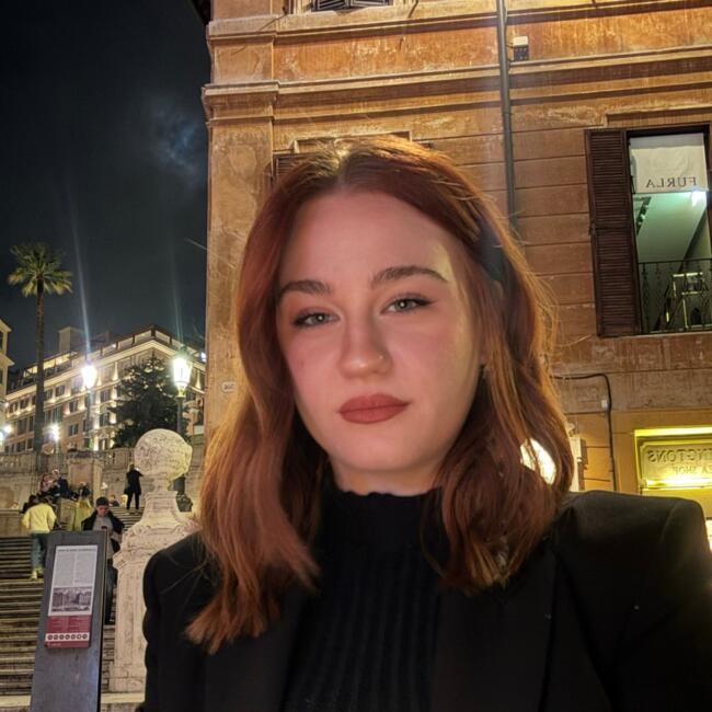 Babysitter in Rome: Olesia