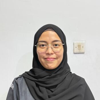 Babysitting job in Bekasi: babysitting job Putri