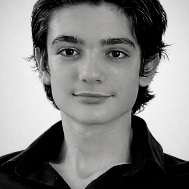 Babysitter in Paris: Amaury