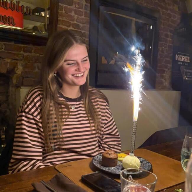 Babysitter in Temse: Kiara