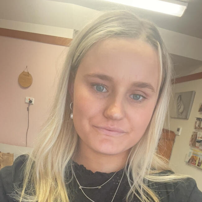 Babysitter in Te Awanga: Bella