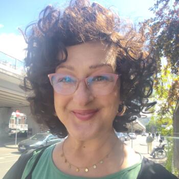 Babysitter in Bucharest: Anca Maria Schmidt