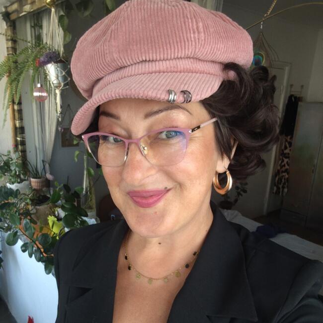 Babysitter in Bucharest: Anca Maria Schmidt