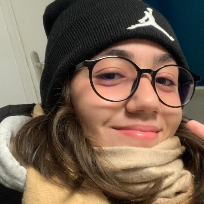 Babysitter in Antony: Yasmine