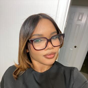 Babysitter in Huntsville: Angela