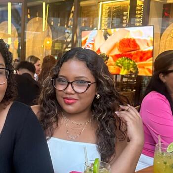 Babysitter in San Miguelito: Alana