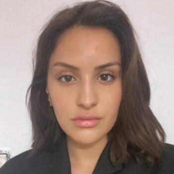 Babysitter in Avion: Rania