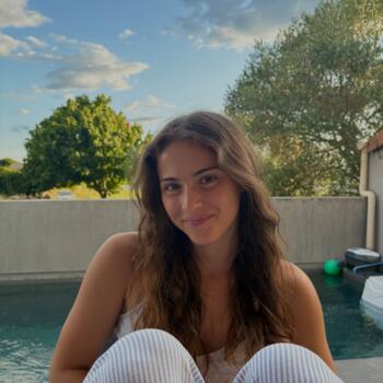 Babysitter in Lyon: Zoe