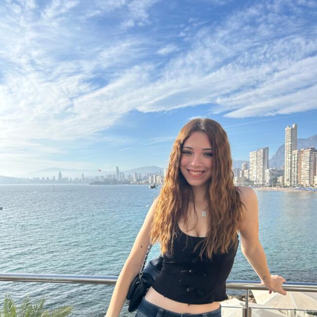 Babysitter in Valencia: Lucía