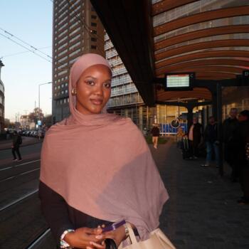 Oppas in Den Haag: Habibatu Alawiye