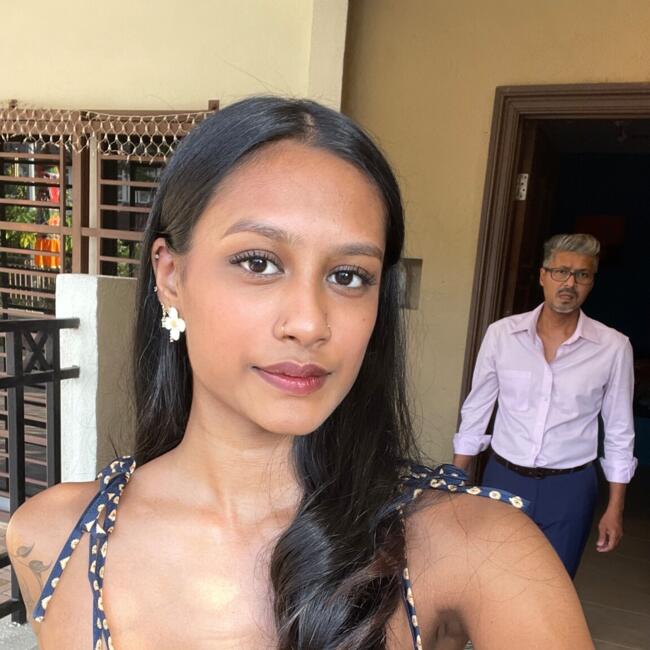 Pengasuh di Shah Alam: Alexandra