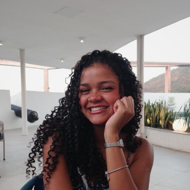 Babá em Vila Velha: Thamires