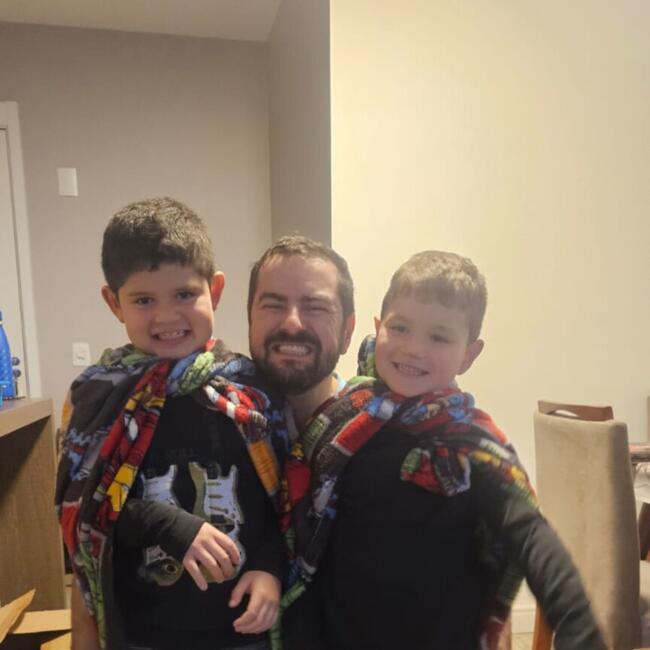 Babysitting job in Curitiba: Gilberto
