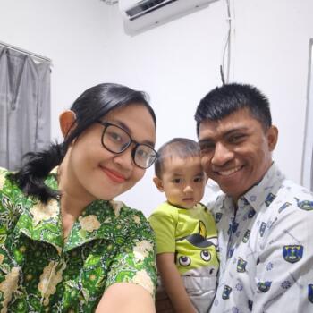 Babysitting job in Demak: babysitting job Arlin