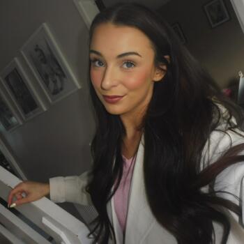 Babysitter in Cork: Lauren